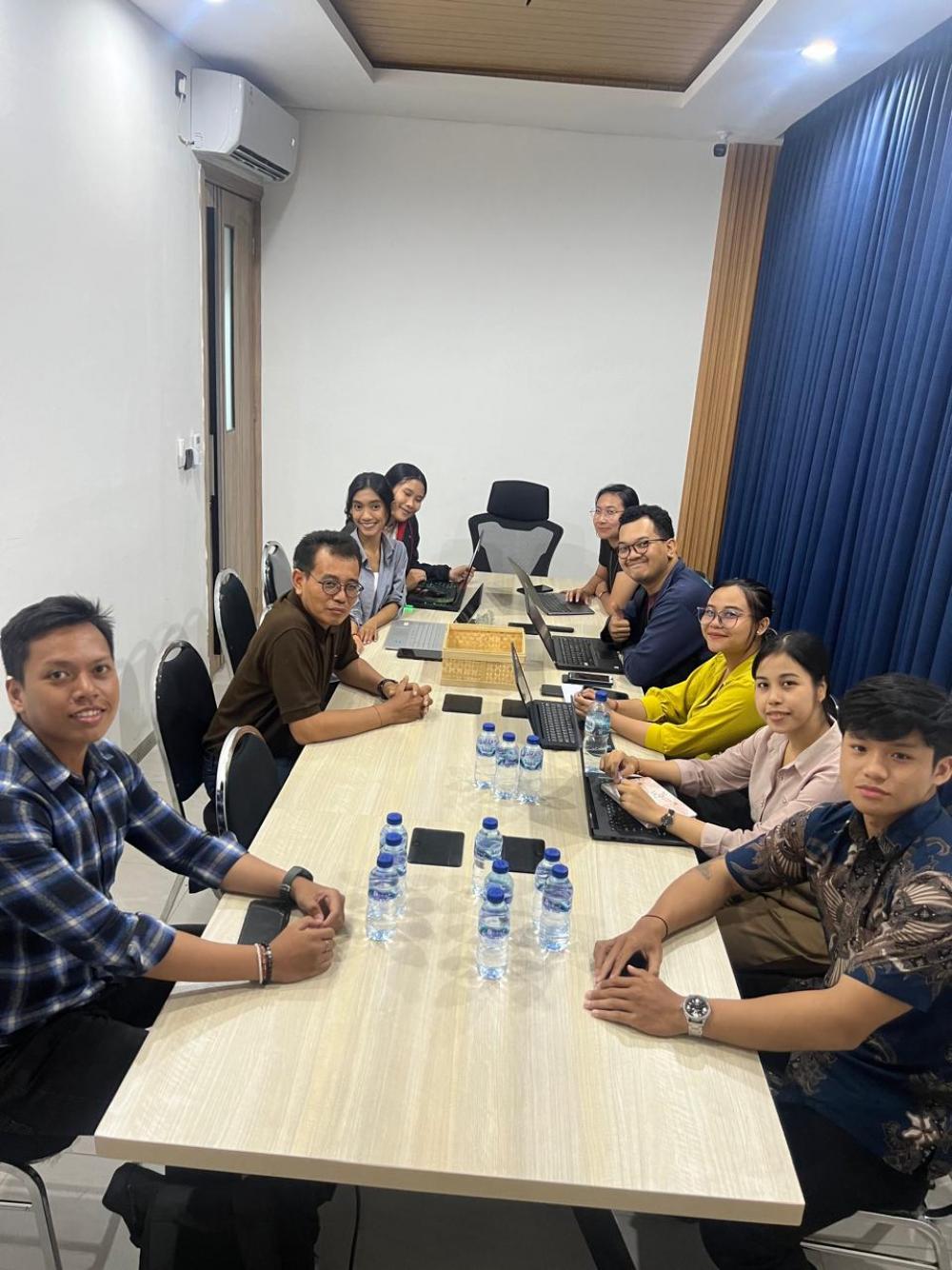 Kolaborasi Indo Apps Solusindo dan Unicare Clinic dalam Pengembangan Aplikasi SDM dan Sales Marketing